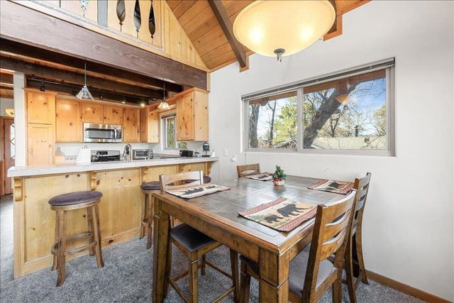 672 Villa Grove Avenue, Big Bear, CA 92314