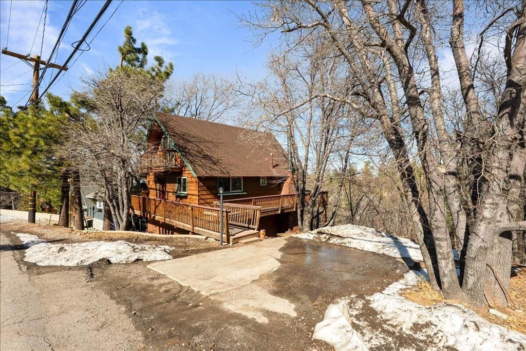 Image 1 of property listing at 672 Villa Grove Avenue, Big Bear, CA 92314