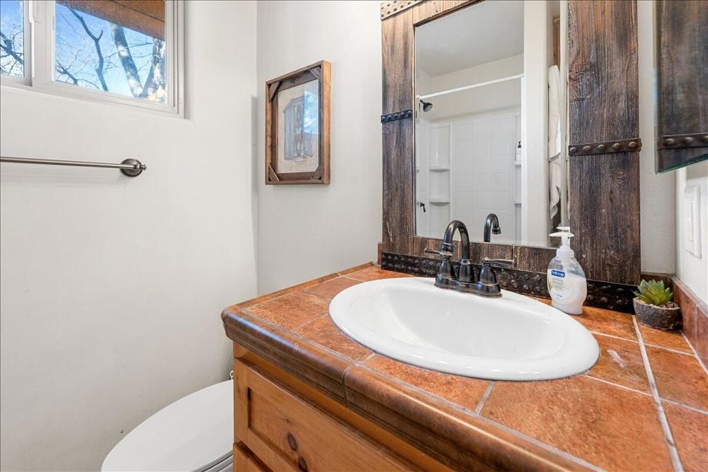 Image 10 of property listing at 672 Villa Grove Avenue, Big Bear, CA 92314