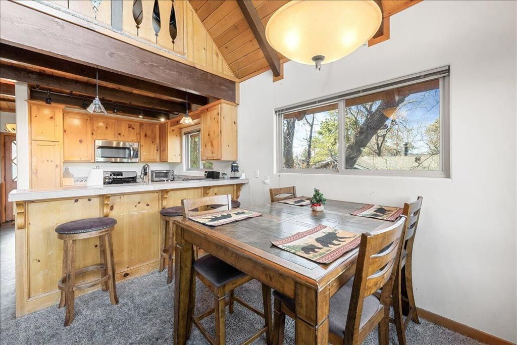 Image 13 of property listing at 672 Villa Grove Avenue, Big Bear, CA 92314