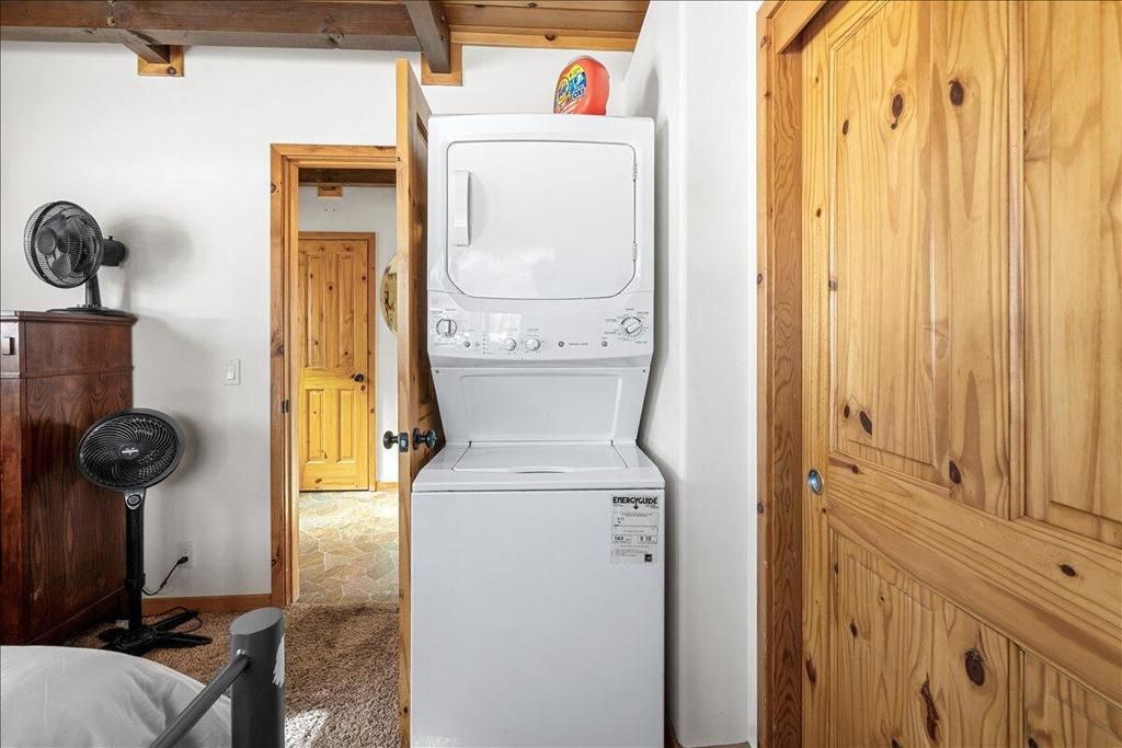 Image 19 of property listing at 672 Villa Grove Avenue, Big Bear, CA 92314