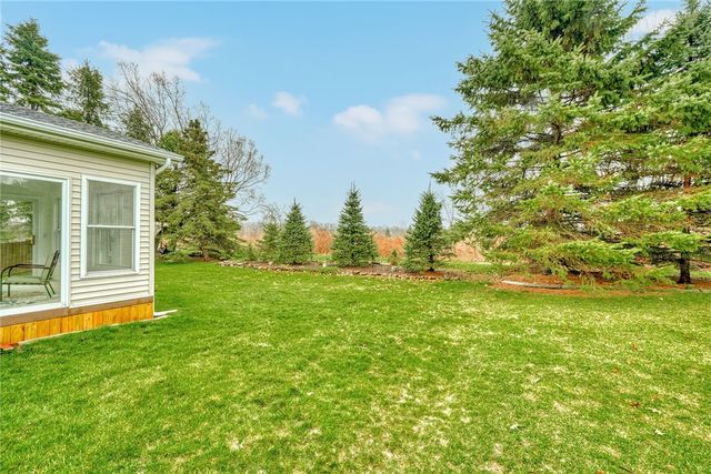 117 Hawthorne Drive, Ogden, NY 14559