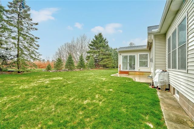 117 Hawthorne Drive, Ogden, NY 14559