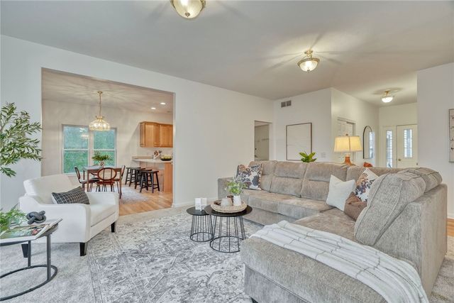 117 Hawthorne Drive, Ogden, NY 14559