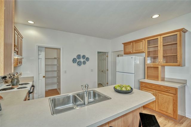 117 Hawthorne Drive, Ogden, NY 14559