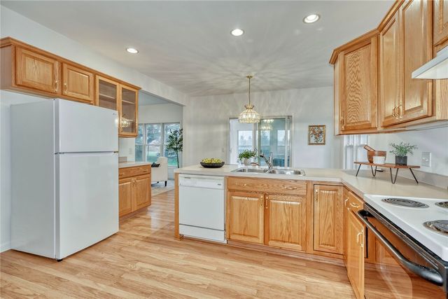 117 Hawthorne Drive, Ogden, NY 14559