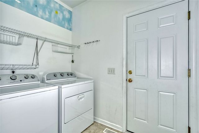 117 Hawthorne Drive, Ogden, NY 14559