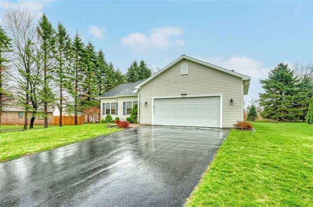 117 Hawthorne Drive, Ogden, NY 14559