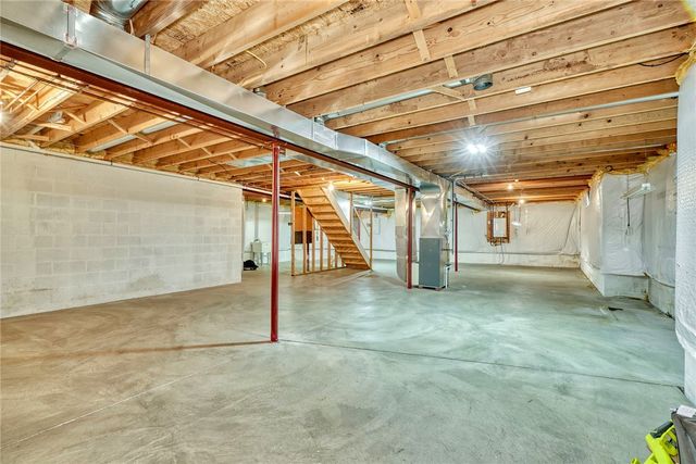 117 Hawthorne Drive, Ogden, NY 14559