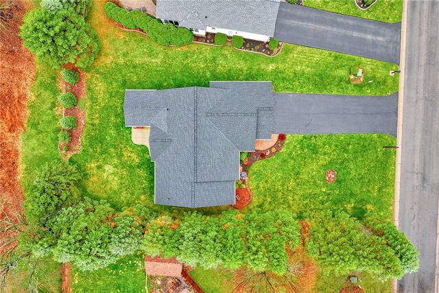 117 Hawthorne Drive, Ogden, NY 14559