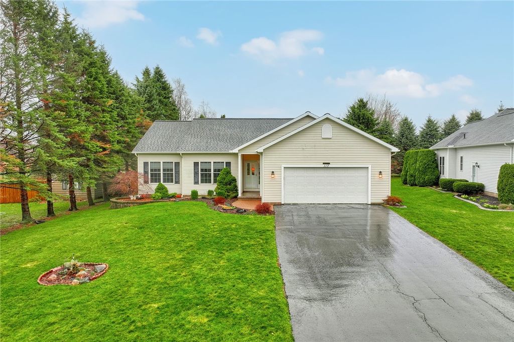 117 Hawthorne Drive, Ogden, NY 14559