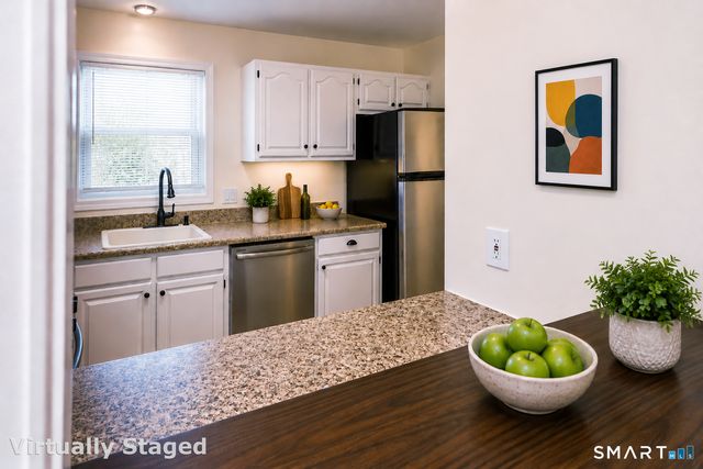 75 Commodore Commons 75, Derby, CT 06418
