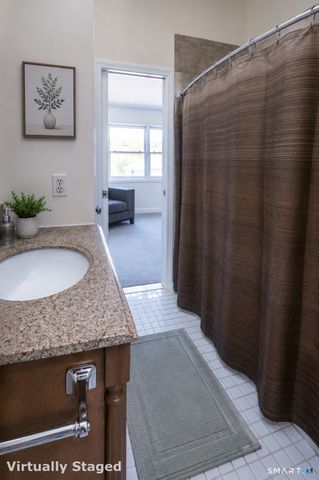 75 Commodore Commons 75, Derby, CT 06418