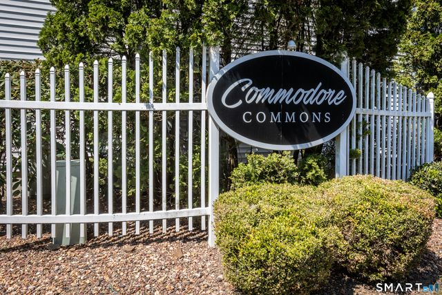 75 Commodore Commons 75, Derby, CT 06418