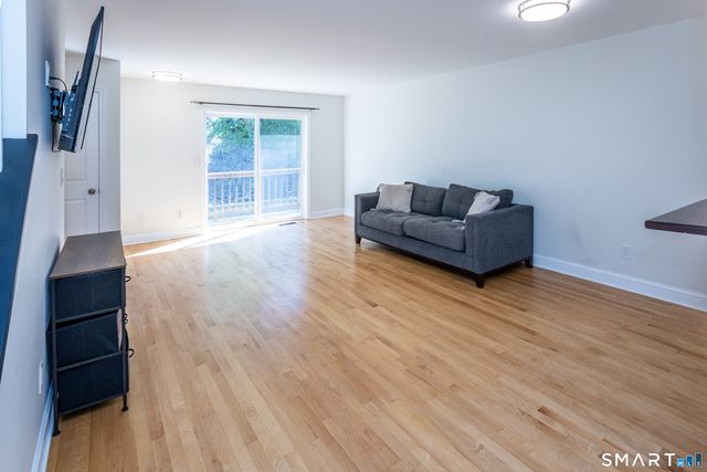 75 Commodore Commons 75, Derby, CT 06418
