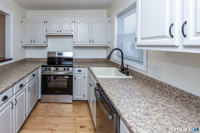 75 Commodore Commons 75, Derby, CT 06418
