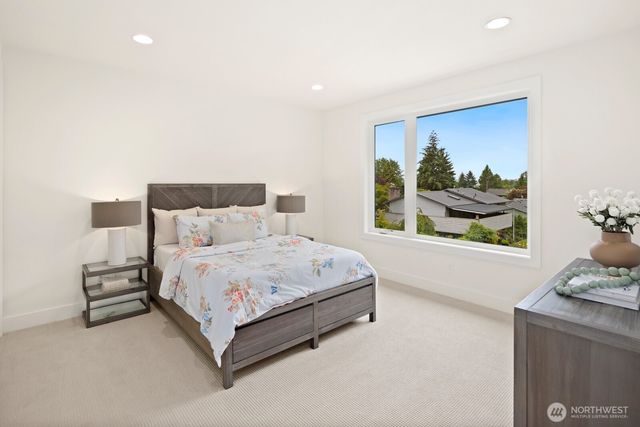12729 NE 112th Street, Kirkland, WA 98033
