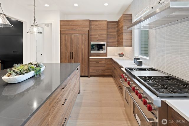 12729 NE 112th Street, Kirkland, WA 98033