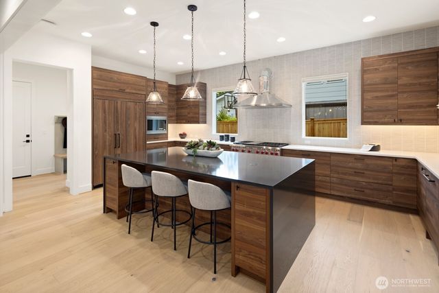 12729 NE 112th Street, Kirkland, WA 98033