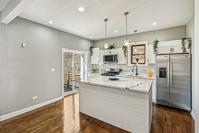 1622 S Central Park Avenue, Chicago, IL 60623