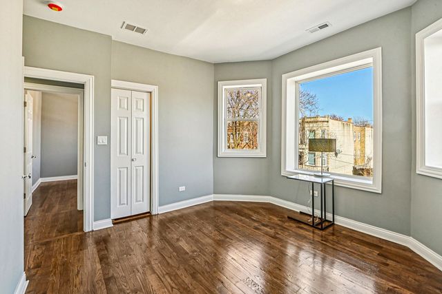 1622 S Central Park Avenue, Chicago, IL 60623