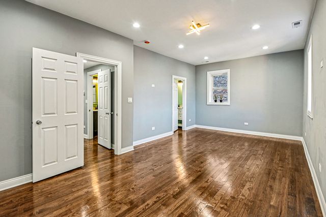 1622 S Central Park Avenue, Chicago, IL 60623