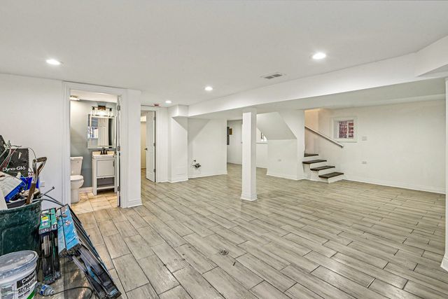 1622 S Central Park Avenue, Chicago, IL 60623
