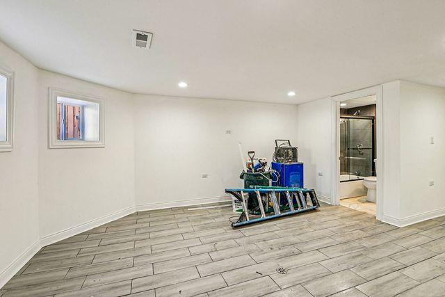 1622 S Central Park Avenue, Chicago, IL 60623