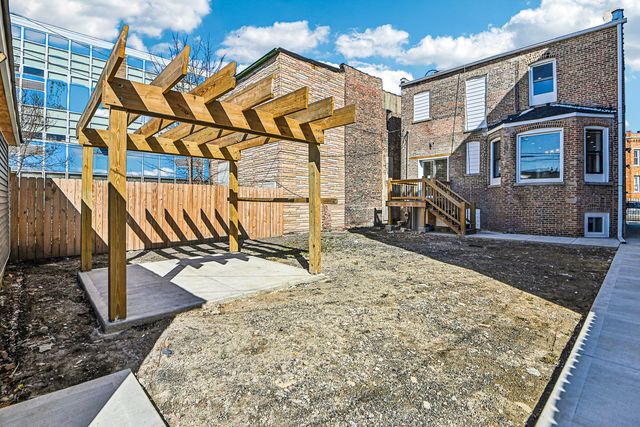1622 S Central Park Avenue, Chicago, IL 60623
