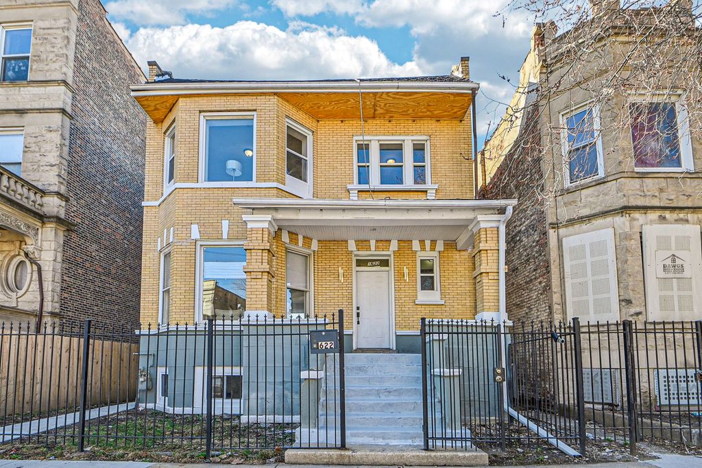 1622 S Central Park Avenue, Chicago, IL 60623