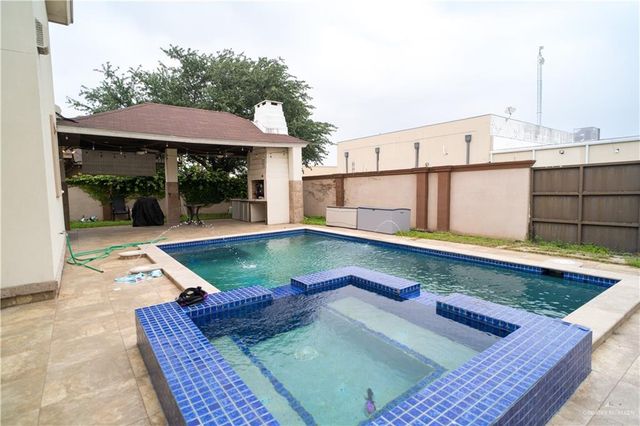 2425 Summer Breeze Street, Mission, TX 78572