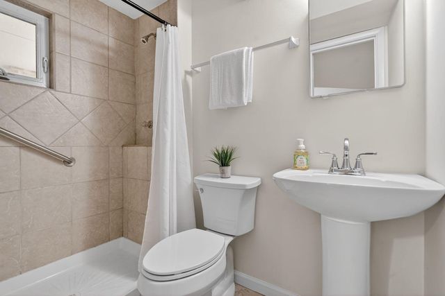 3600 FAIRCASTLE DR, Chevy Chase, MD 20815