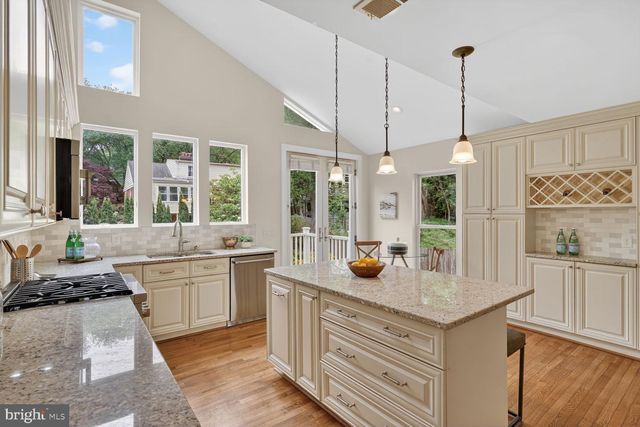 3600 FAIRCASTLE DR, Chevy Chase, MD 20815