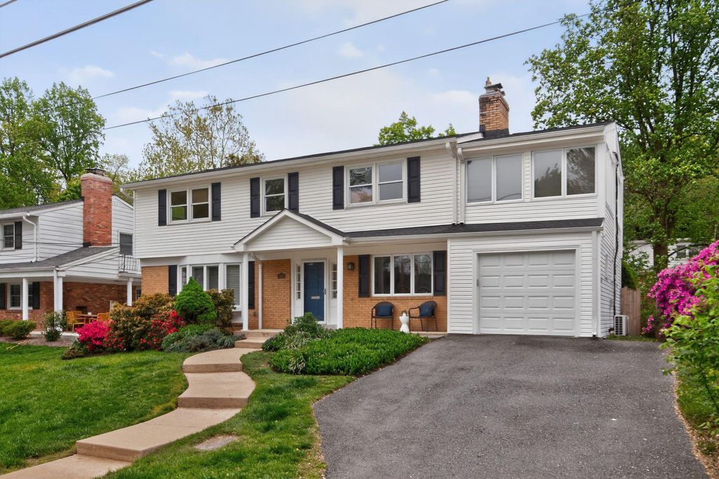 3600 FAIRCASTLE DR, Chevy Chase, MD 20815