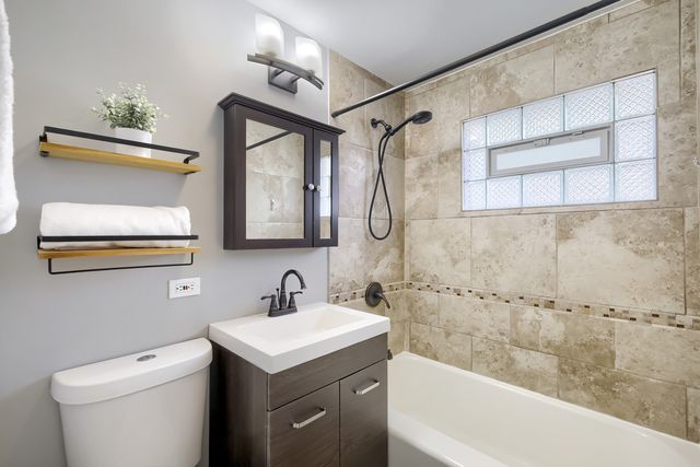4018 Deyo Avenue, Brookfield, IL 60513