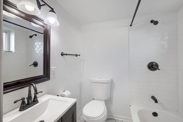 4018 Deyo Avenue, Brookfield, IL 60513