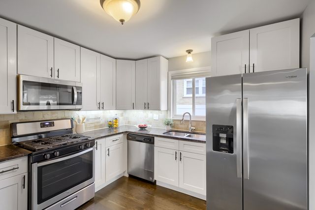 4018 Deyo Avenue, Brookfield, IL 60513