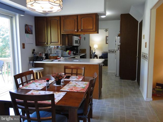 276 PARKRIDGE DR, Perkasie, PA 18944