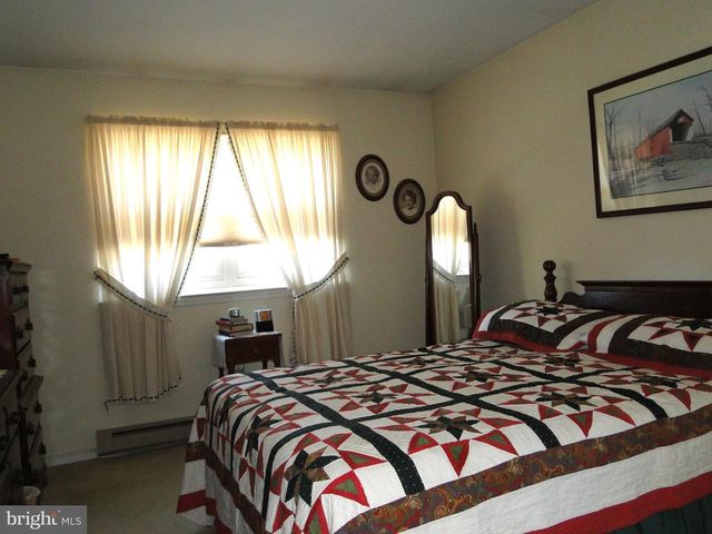 276 PARKRIDGE DR, Perkasie, PA 18944