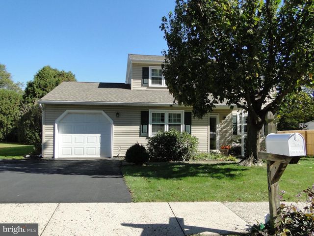 276 PARKRIDGE DR, Perkasie, PA 18944
