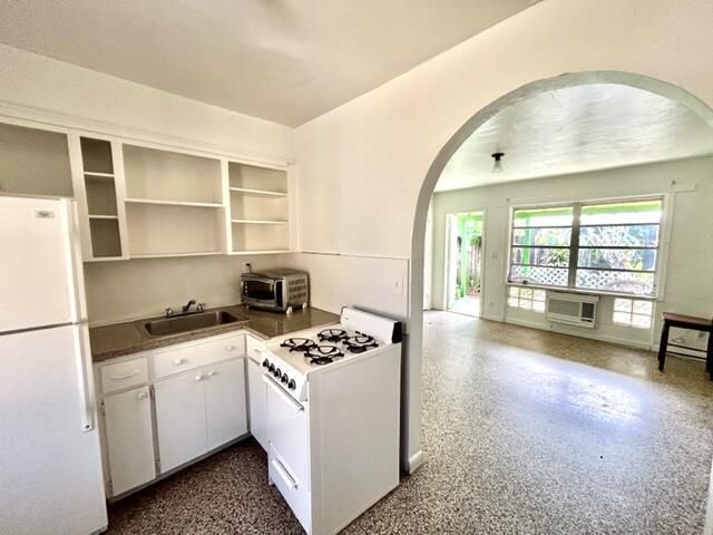 2023 Taylor Street, Hollywood, FL 33020