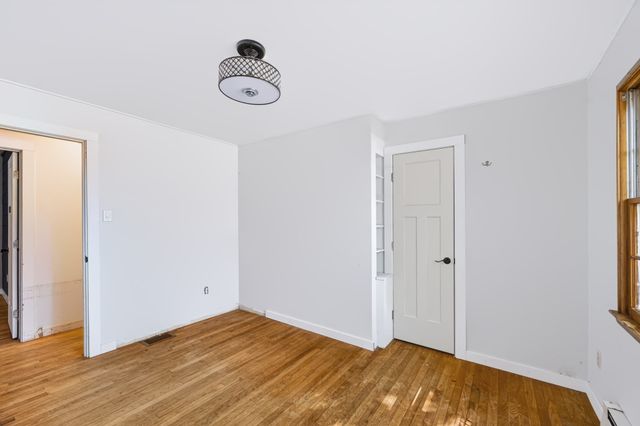 21 Fern Ave, Amesbury, MA 01913