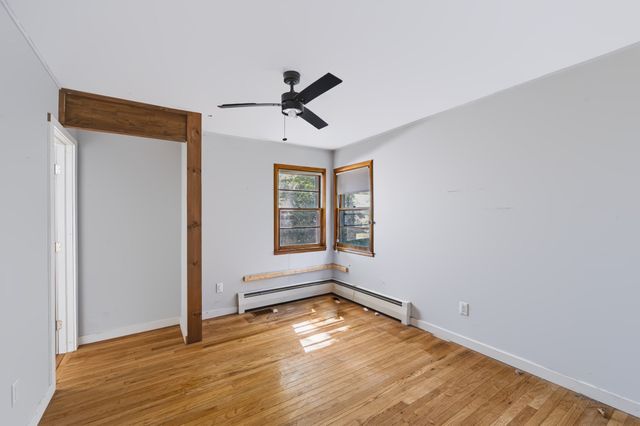21 Fern Ave, Amesbury, MA 01913