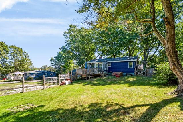 21 Fern Ave, Amesbury, MA 01913
