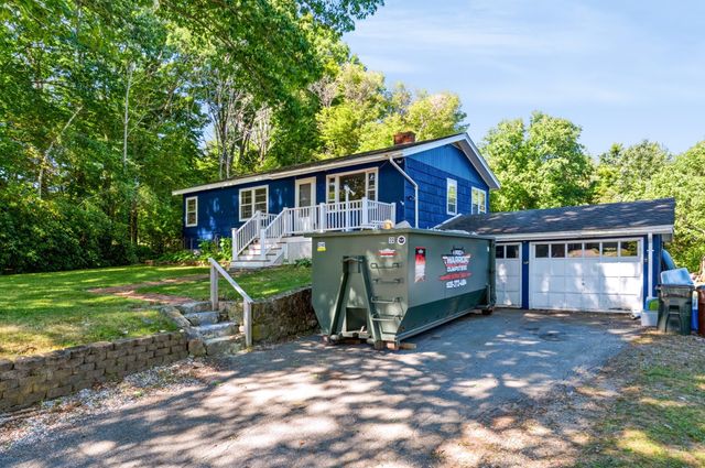 21 Fern Ave, Amesbury, MA 01913