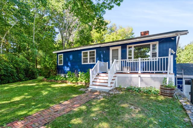 21 Fern Ave, Amesbury, MA 01913