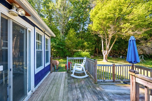 21 Fern Ave, Amesbury, MA 01913