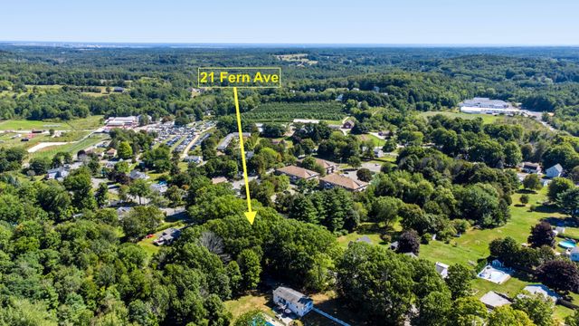21 Fern Ave, Amesbury, MA 01913