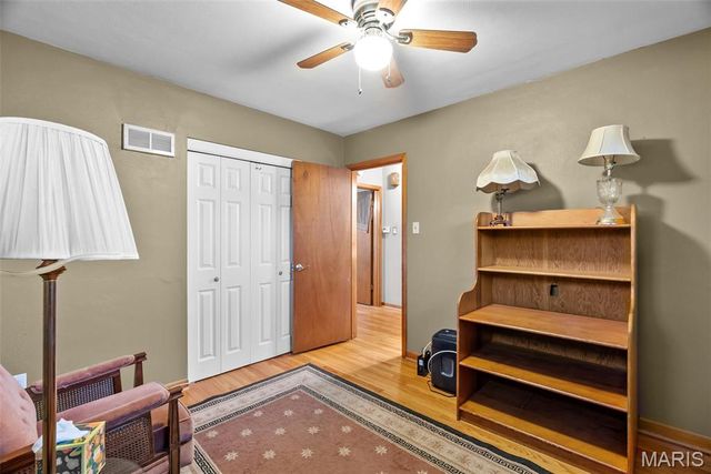 217 Earlsfield Lane, Unincorporated, MO 63125
