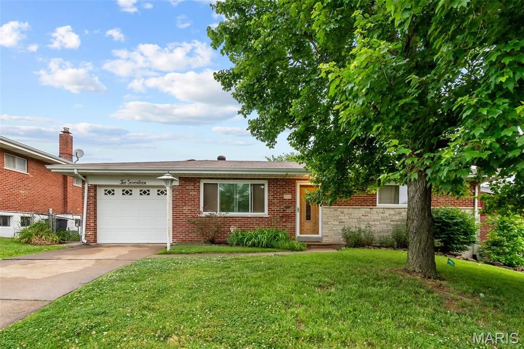 217 Earlsfield Lane, Unincorporated, MO 63125